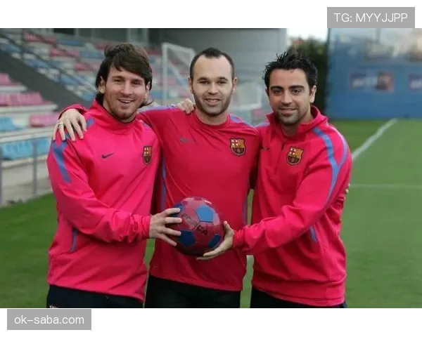 德布劳内与佩德里中场角色对比：体系适配性与创造力差异解析